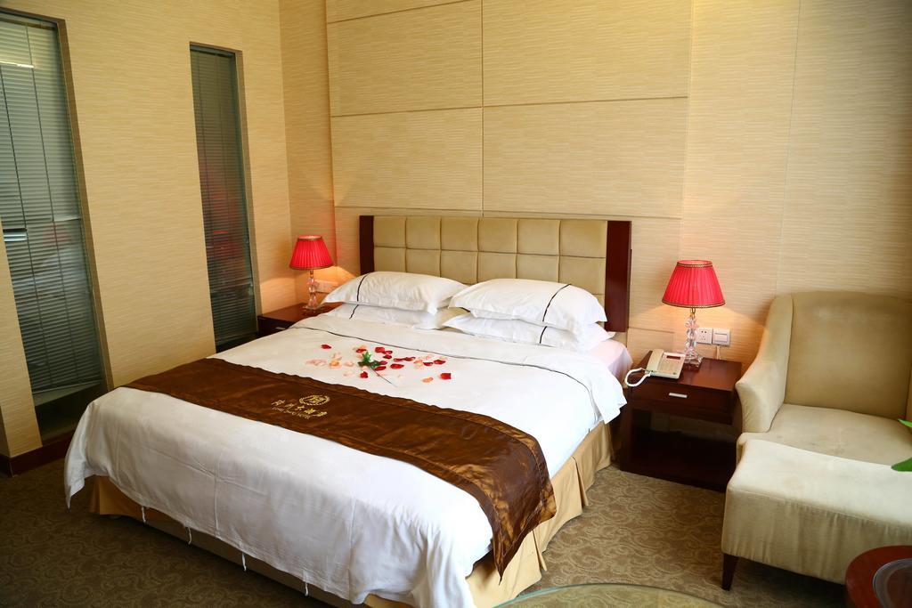 Long Zhou Grand Hotel 광저우 객실 사진
