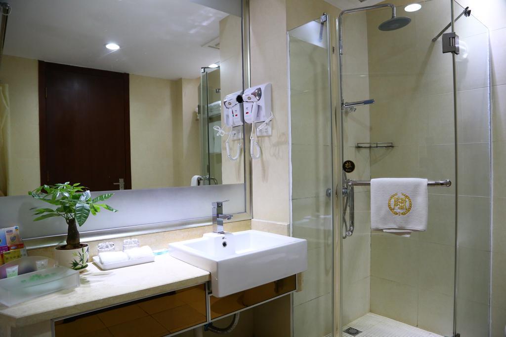 Long Zhou Grand Hotel 광저우 객실 사진