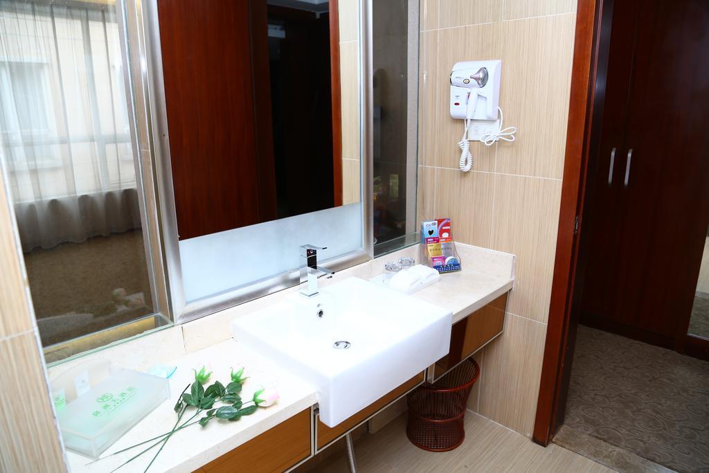 Long Zhou Grand Hotel 광저우 객실 사진