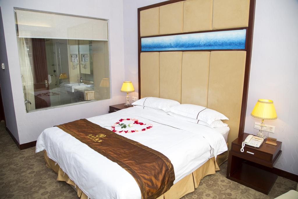 Long Zhou Grand Hotel 광저우 객실 사진